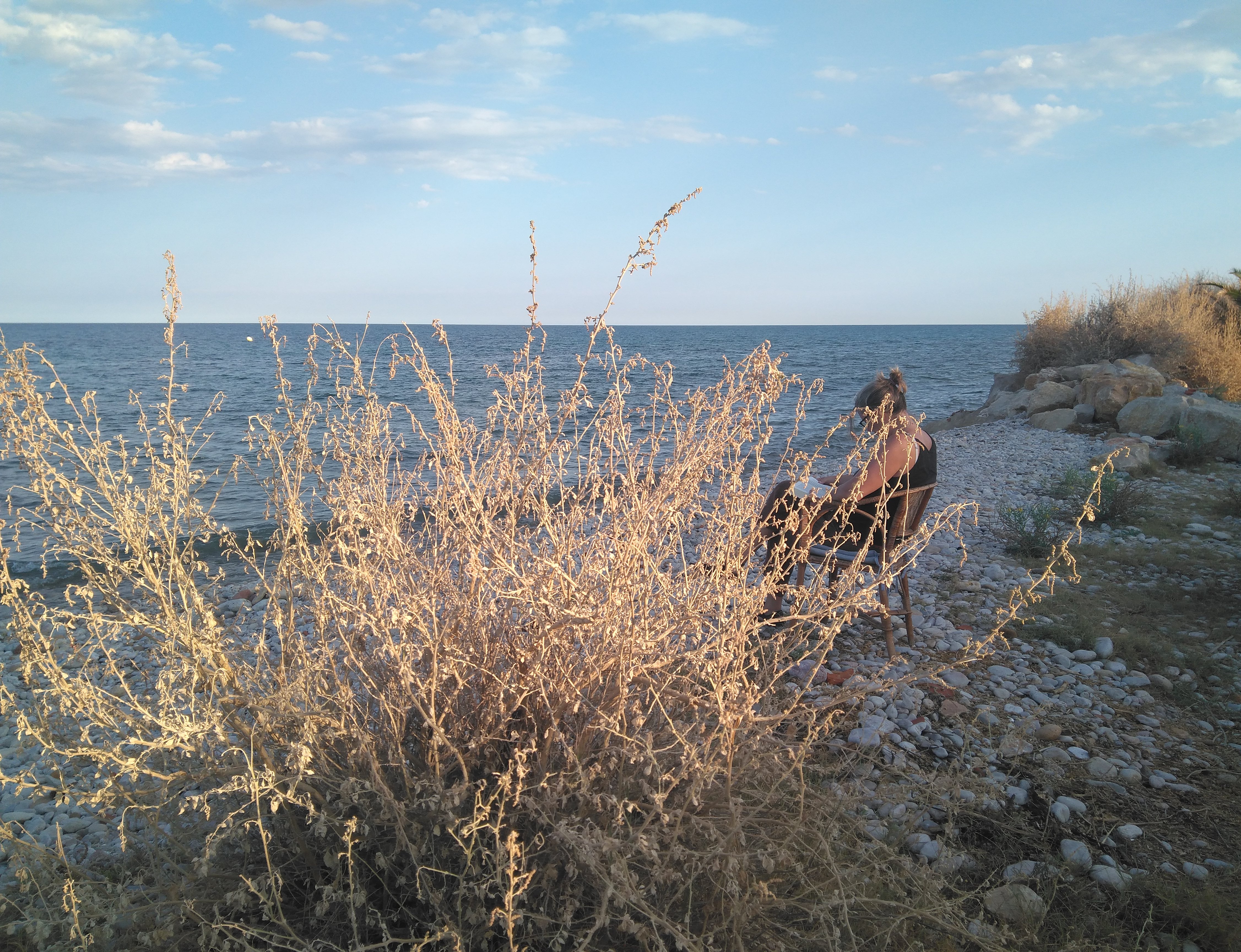 Con un clic se abre a gran tamaño y con doble clic se reduce